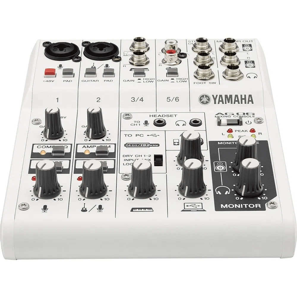 Yamaha---Mesa-de-som-6-Canais-USB-2-0-AG06-1